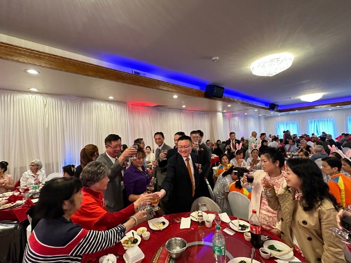 香港代表队,在哈尔滨亚,冬会取得辉,火狐体育HuoHu官网,HuoHu火狐娱乐,火狐体育投注,火狐体育平台,火狐赛事直播,火狐体育app下载