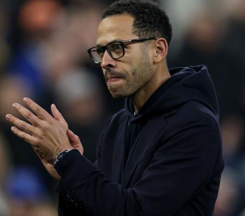 梅西拥抱引,争议,球迷遭拘禁,火狐体育HuoHu官网,HuoHu火狐娱乐,火狐体育投注,火狐体育平台,火狐赛事直播,火狐体育app下载