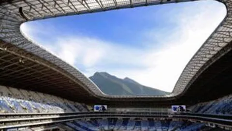 英格兰新锐首战惊艳进球！萨卡力赞18岁斯凯利：少年英雄✨